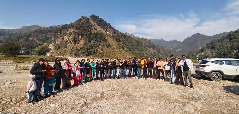 Riverside AC Cottages and Swiss Camps